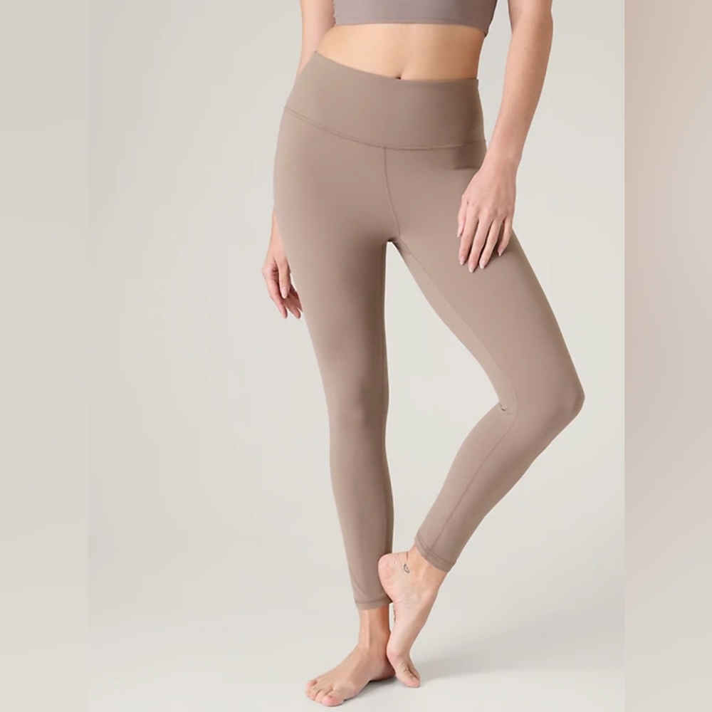 Athleta Ultra High Rise Elation 7/8 Tight Legging‎ In Taupe Tan Gray Size L